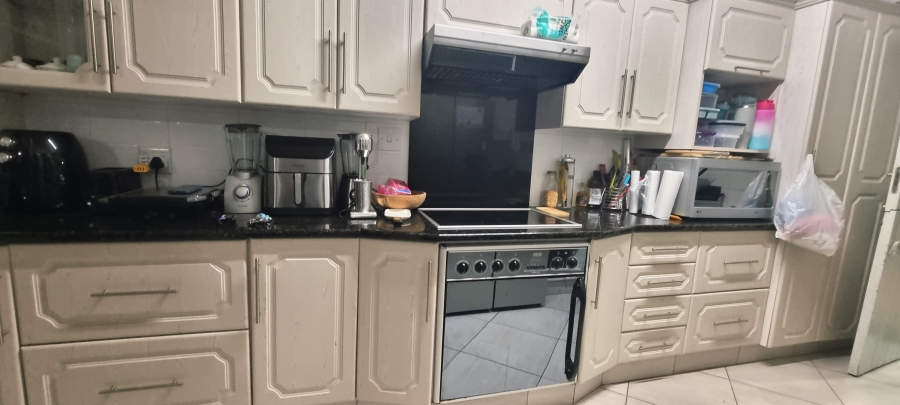 3 Bedroom Property for Sale in Beacon Bay Eastern Cape